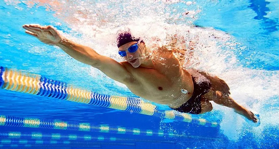 ¿La natación te hace más fuerte/limpio?